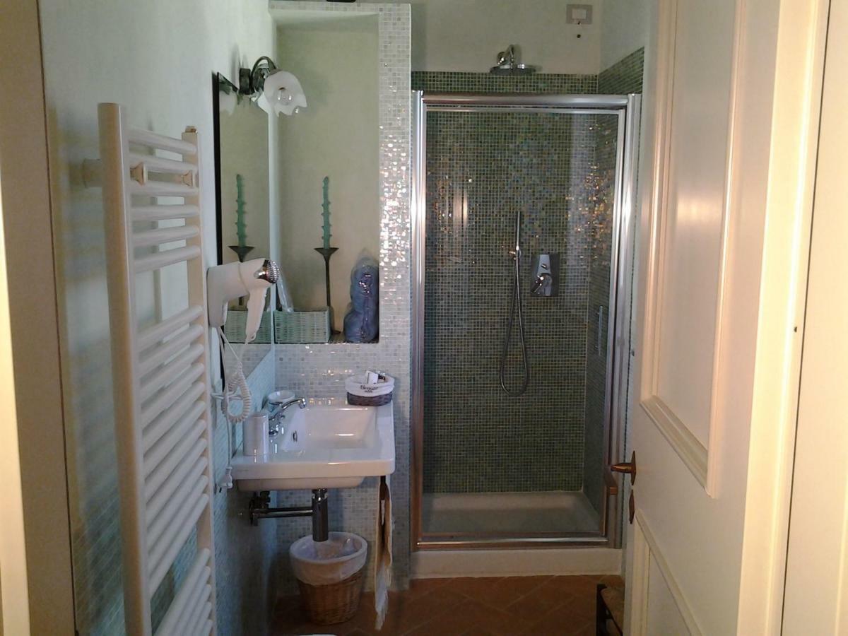 Le Logge Ritrovate Bed & Breakfast Acquasparta ภายนอก รูปภาพ